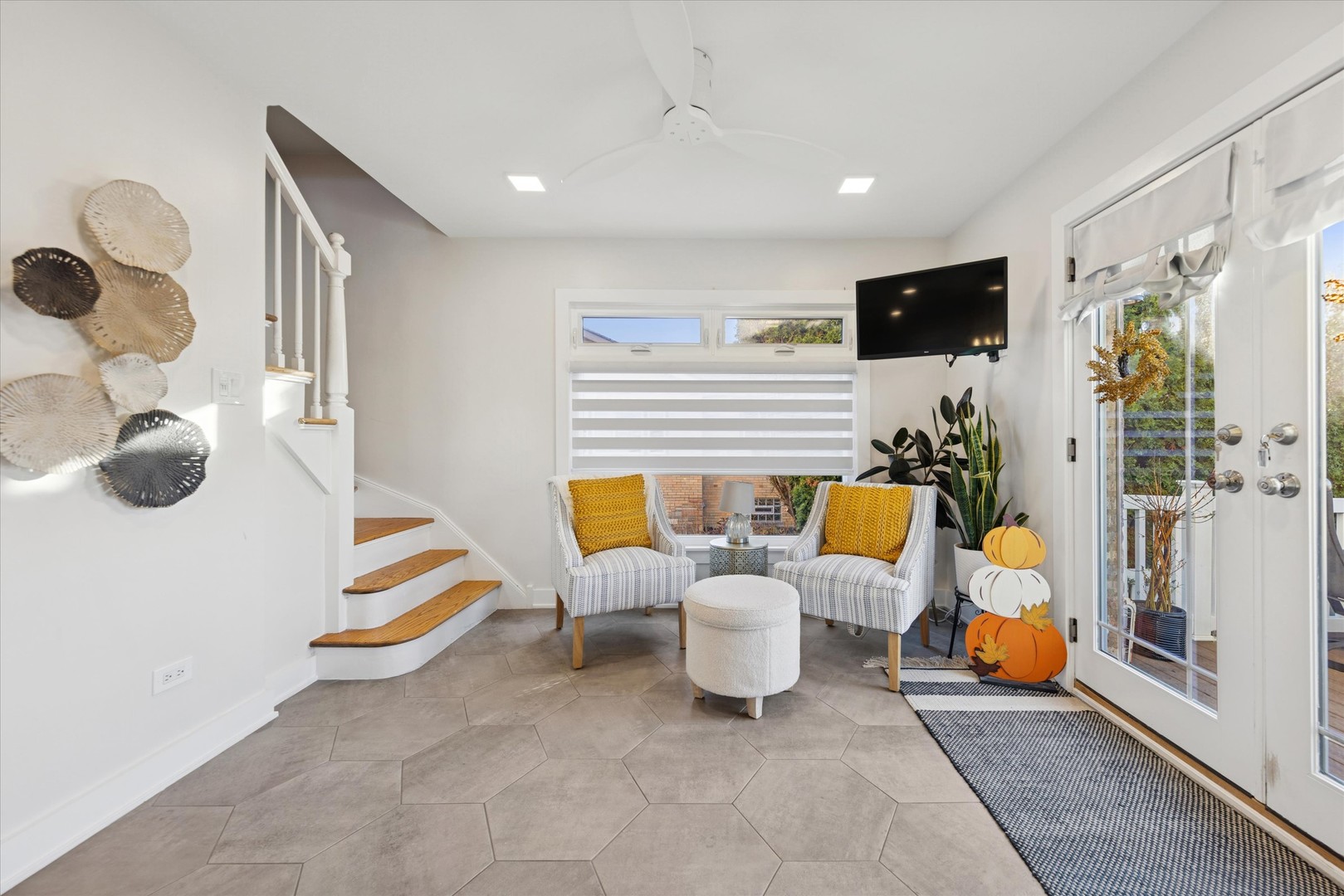 9710 S HARDING Avenue, Evergreen Park, IL 60805