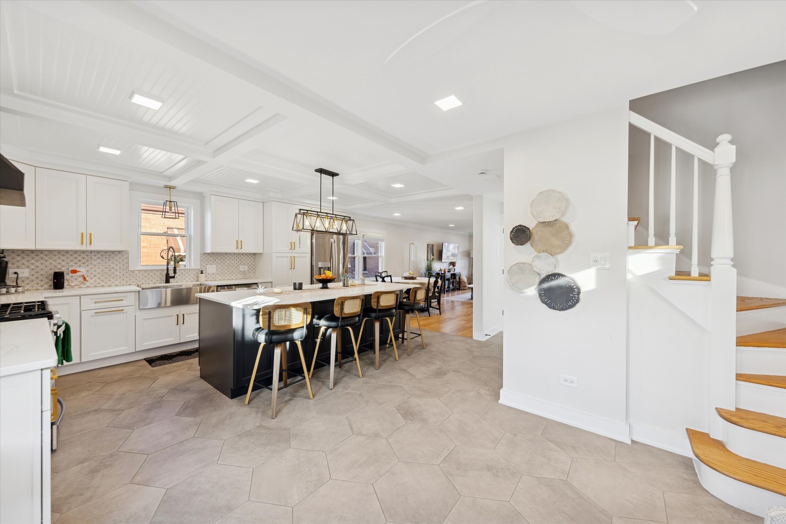 9710 S HARDING Avenue, Evergreen Park, IL 60805