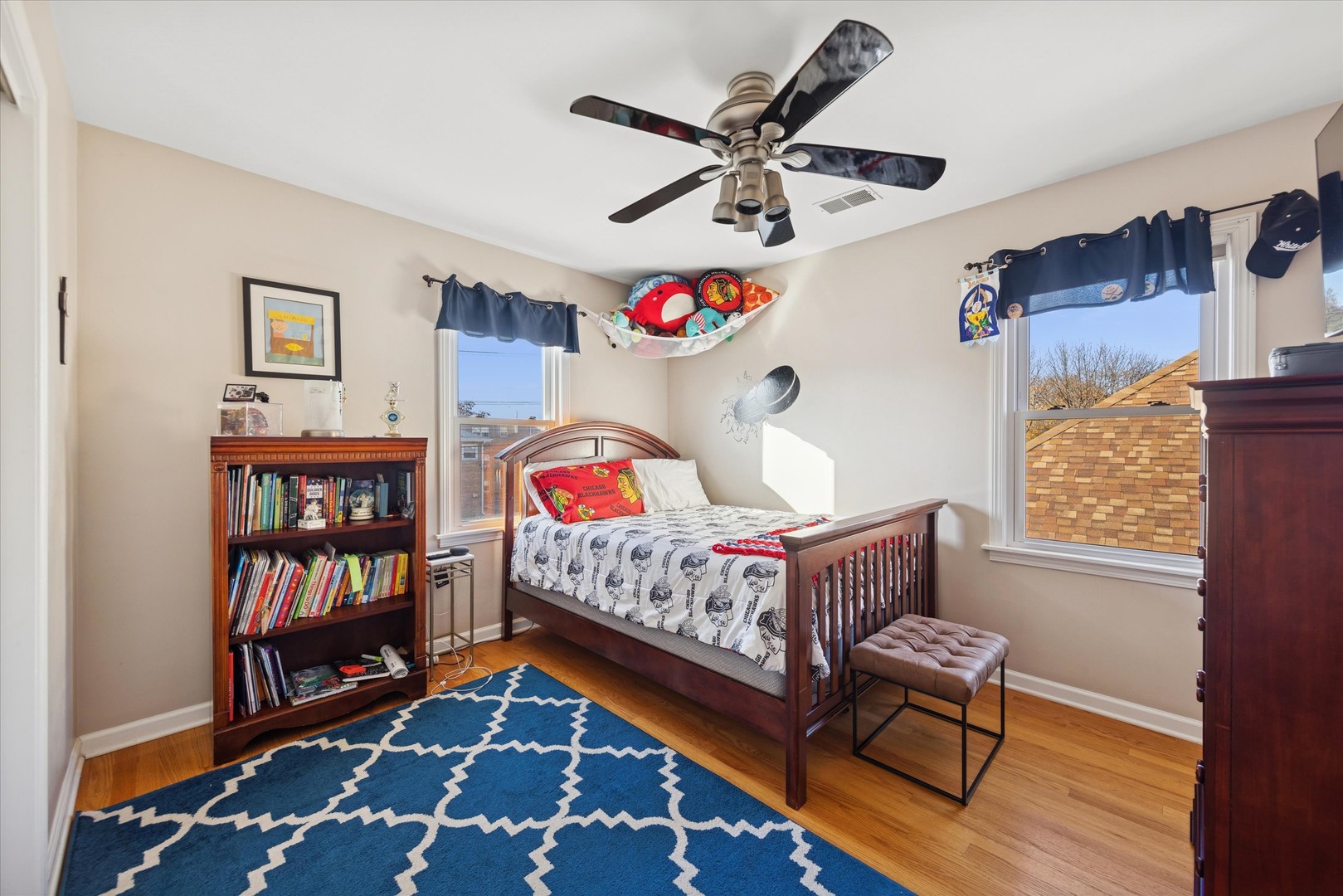 9710 S HARDING Avenue, Evergreen Park, IL 60805