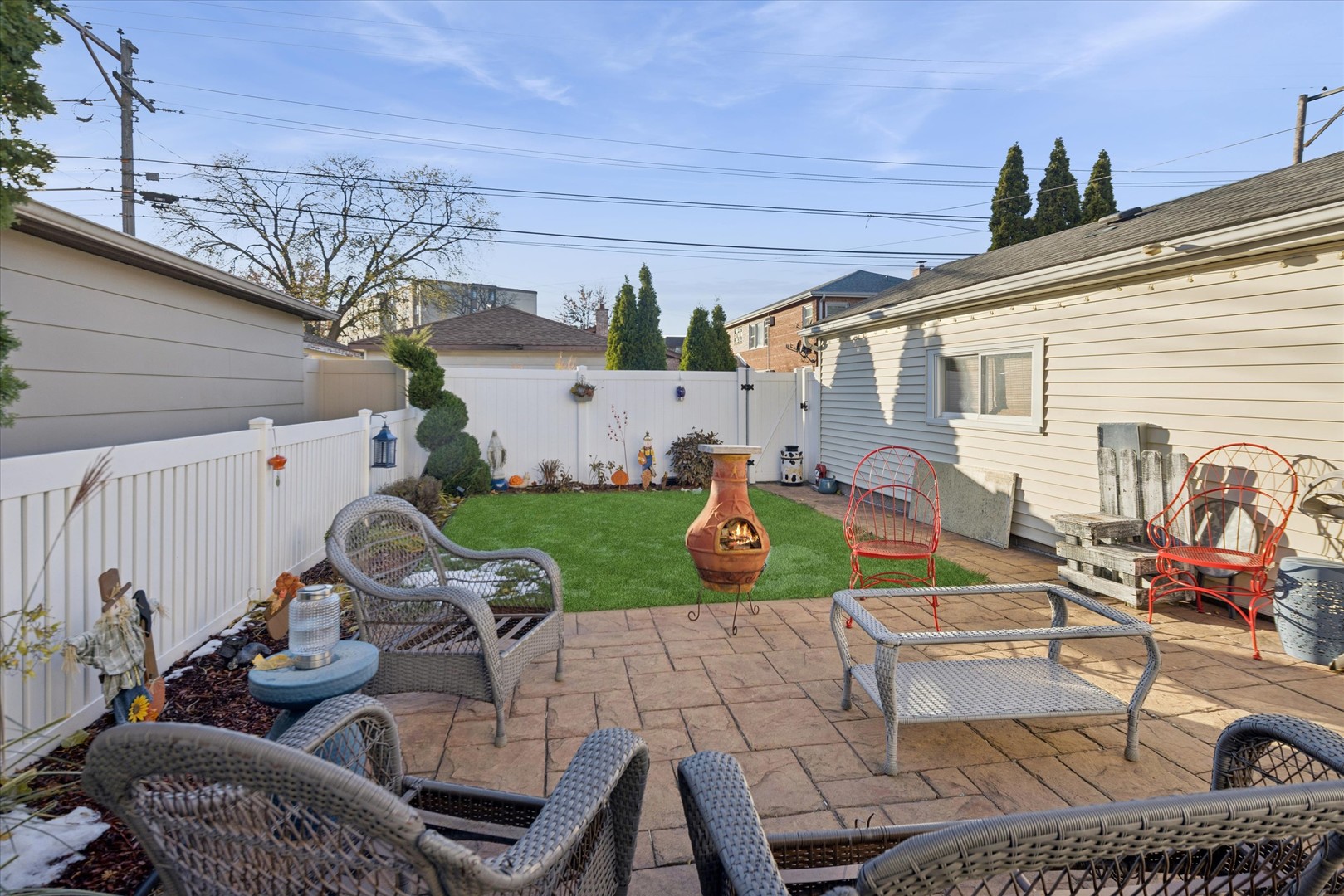 9710 S HARDING Avenue, Evergreen Park, IL 60805