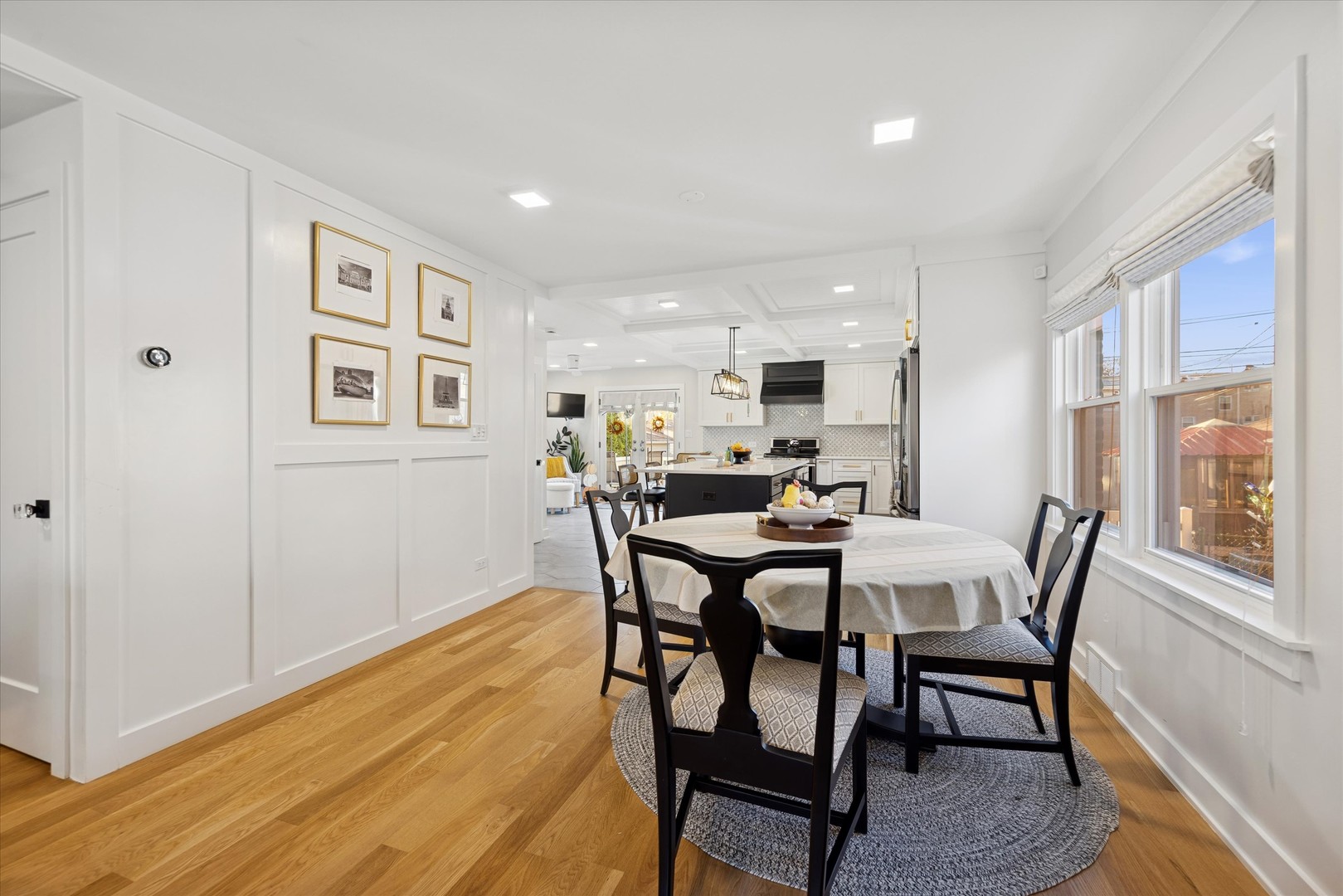 9710 S HARDING Avenue, Evergreen Park, IL 60805