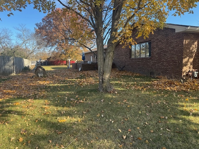 21 Colonial Drive, Clinton, IL 61727