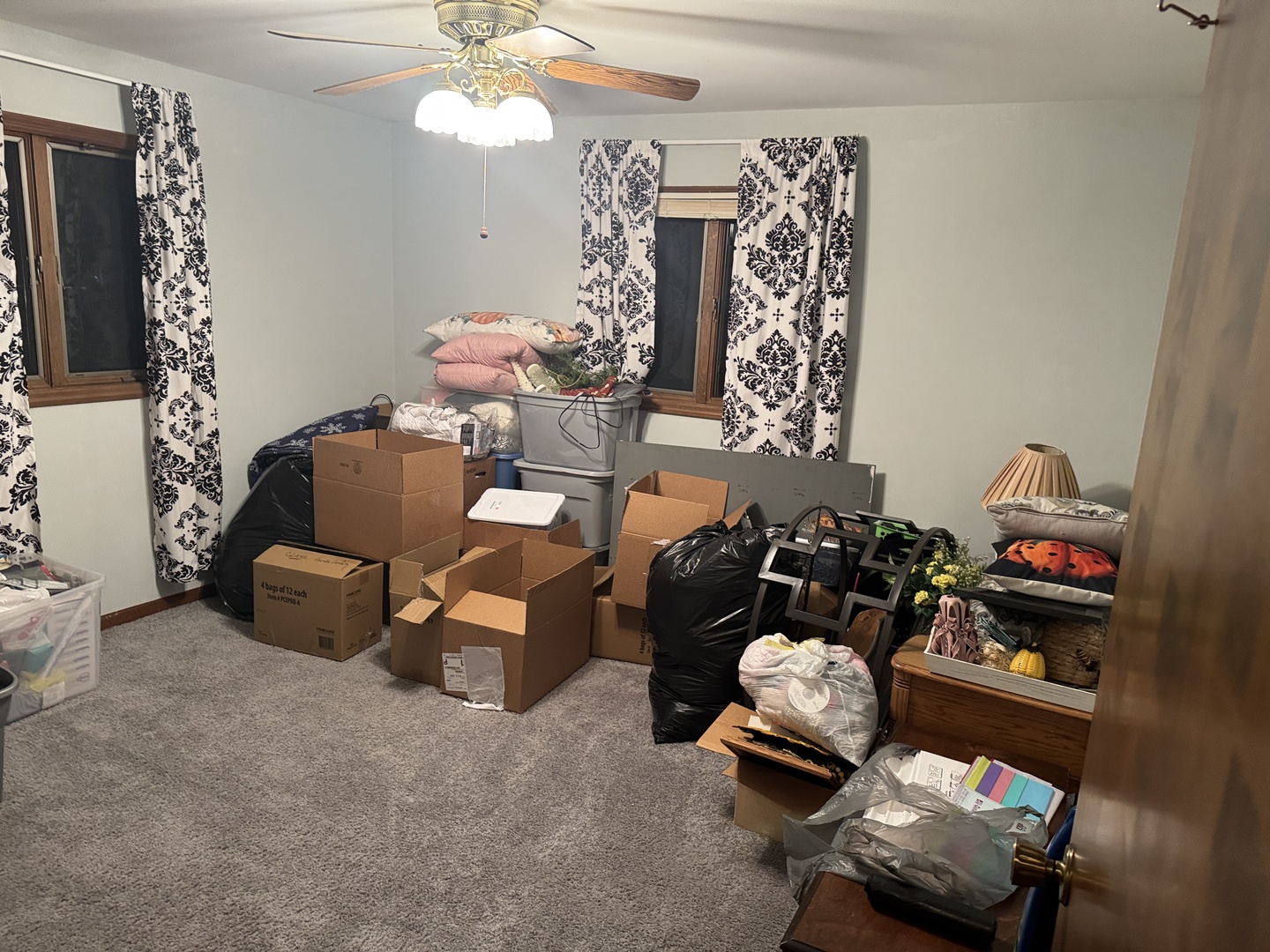 21 Colonial Drive, Clinton, IL 61727