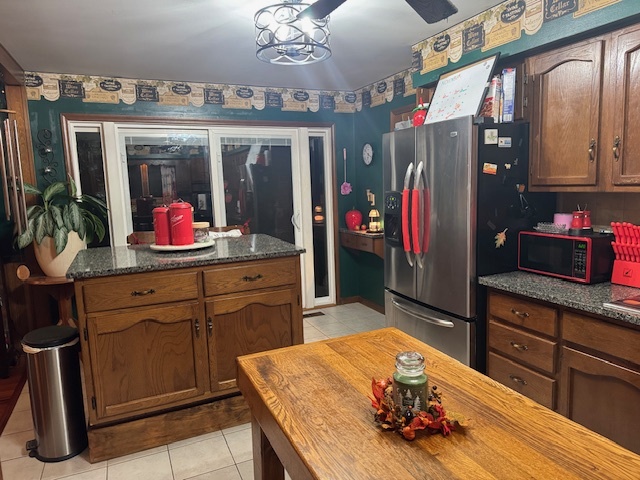 21 Colonial Drive, Clinton, IL 61727