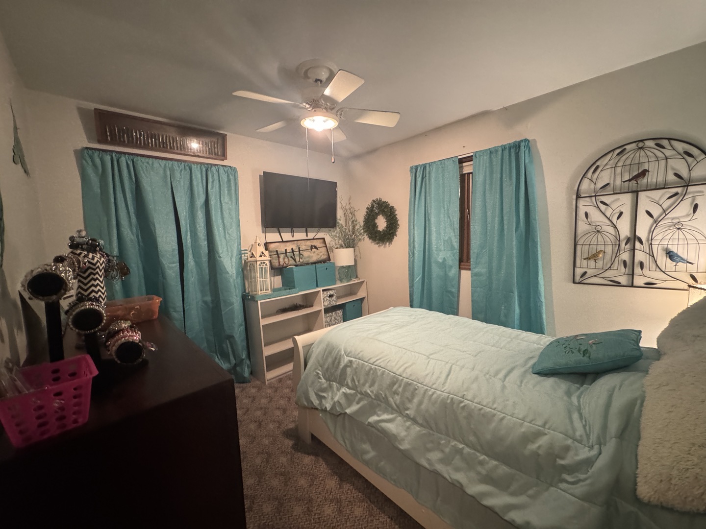 21 Colonial Drive, Clinton, IL 61727