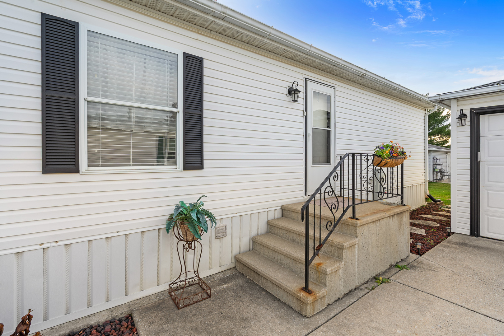 22710 S Ravisloe Lane, Frankfort, IL 60423