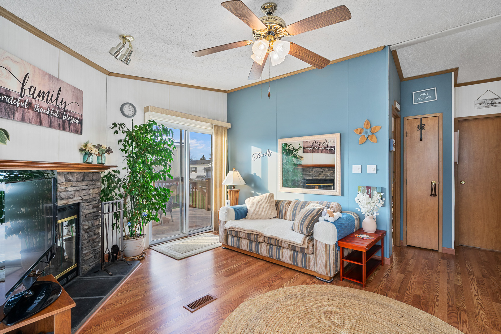 22710 S Ravisloe Lane, Frankfort, IL 60423