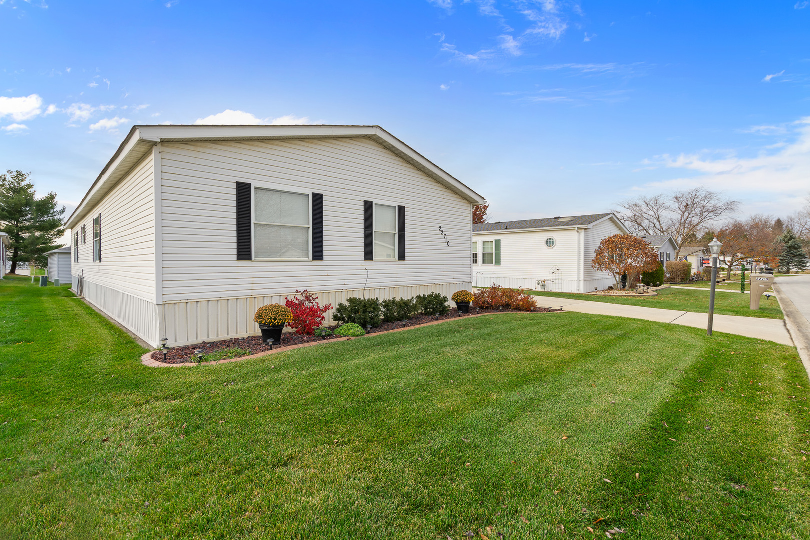 22710 S Ravisloe Lane, Frankfort, IL 60423
