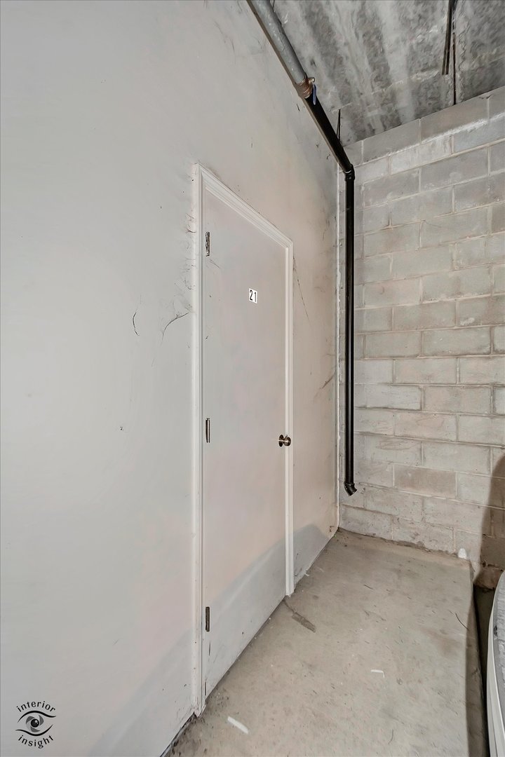 4330 N Neva Avenue #202, Norridge, IL 60706