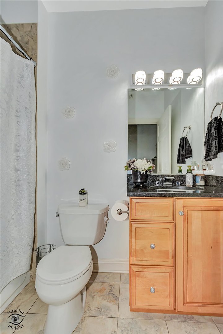 4330 N Neva Avenue #202, Norridge, IL 60706