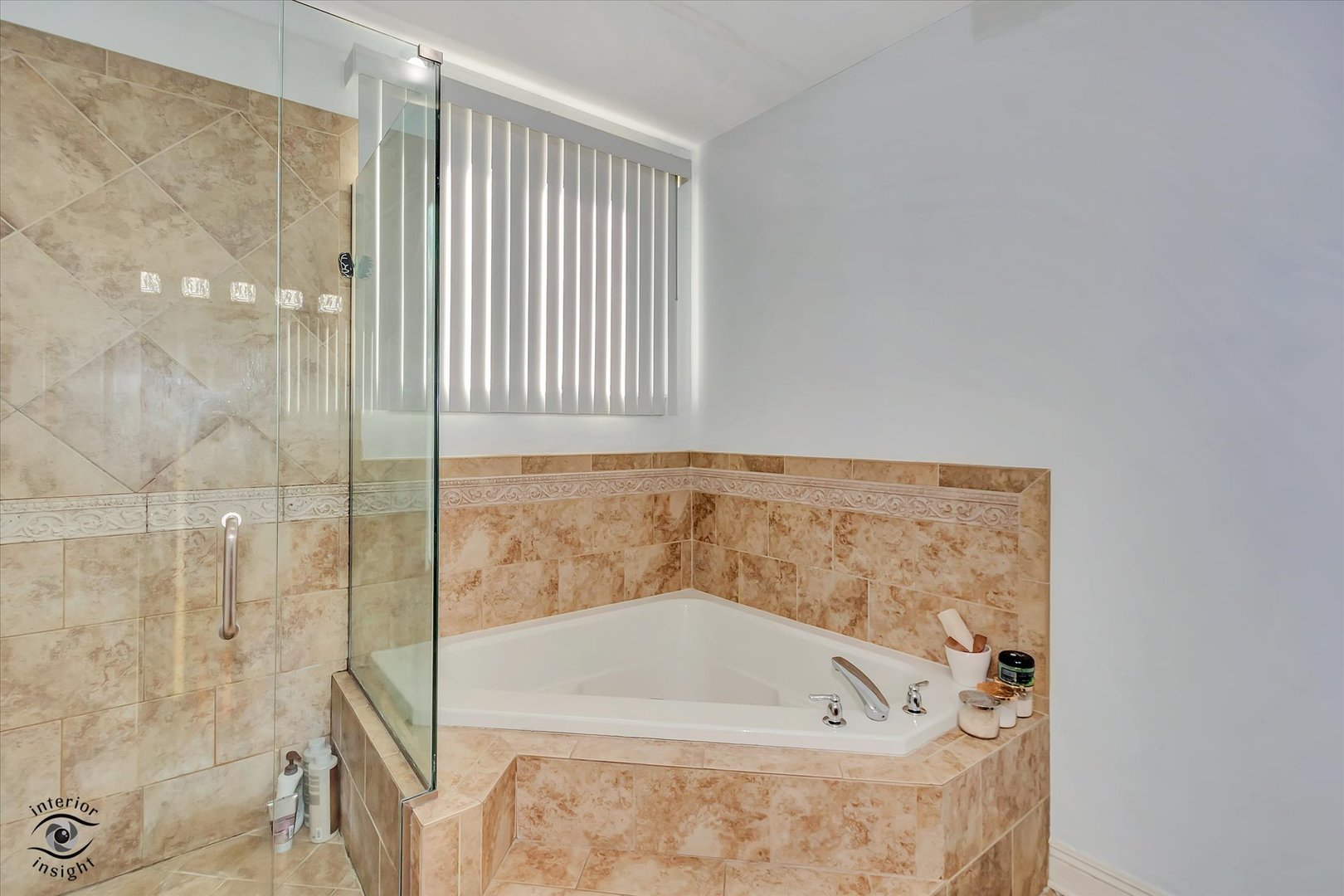 4330 N Neva Avenue #202, Norridge, IL 60706