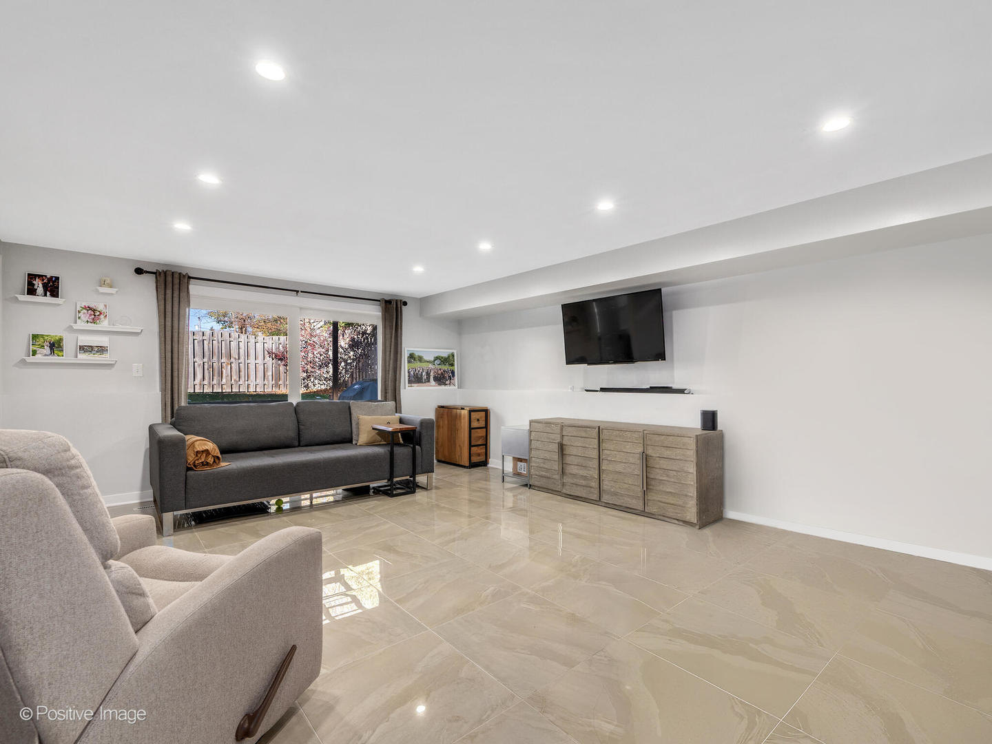 325 W Park Avenue, Wheaton, IL 60189