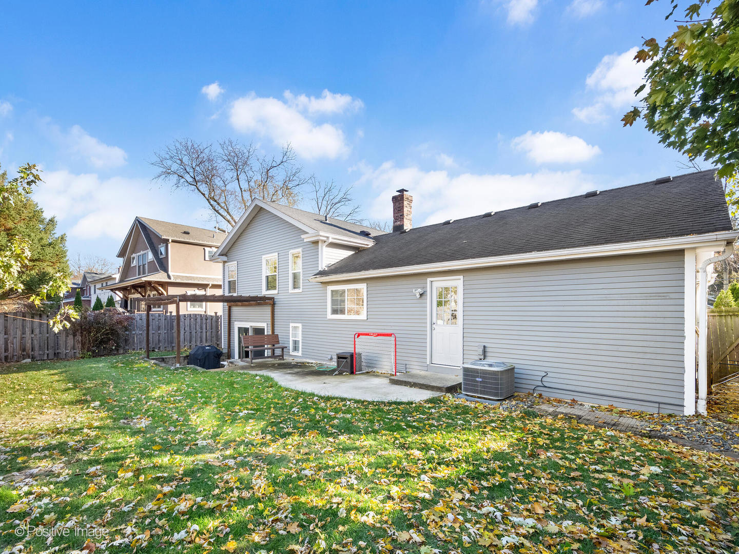 325 W Park Avenue, Wheaton, IL 60189