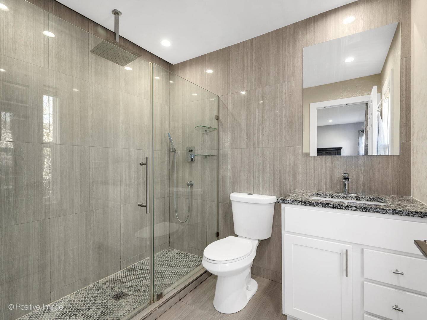 325 W Park Avenue, Wheaton, IL 60189