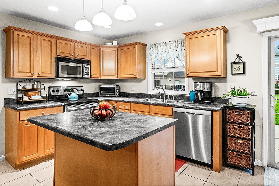 2985 Bear Claw Street, Normal, IL 61761