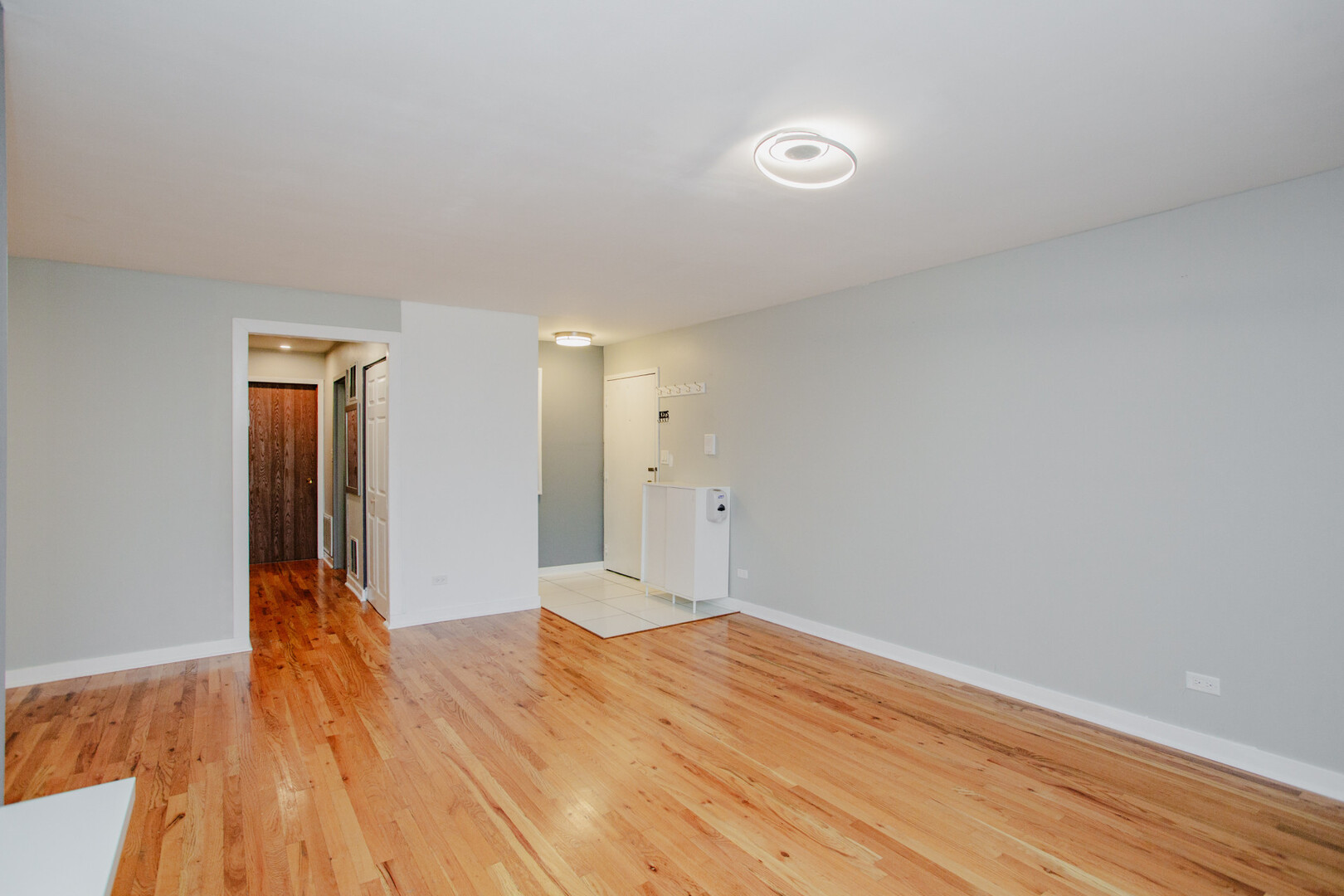 Arlington Heights, IL 60004