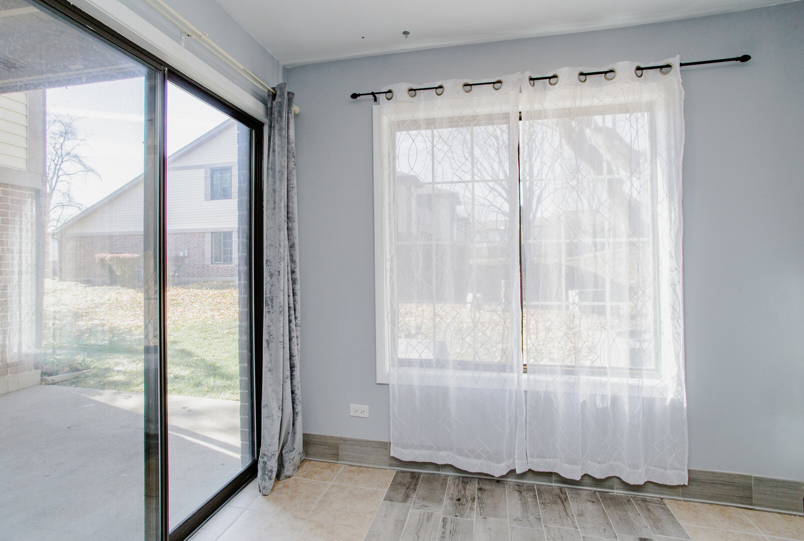 Arlington Heights, IL 60004