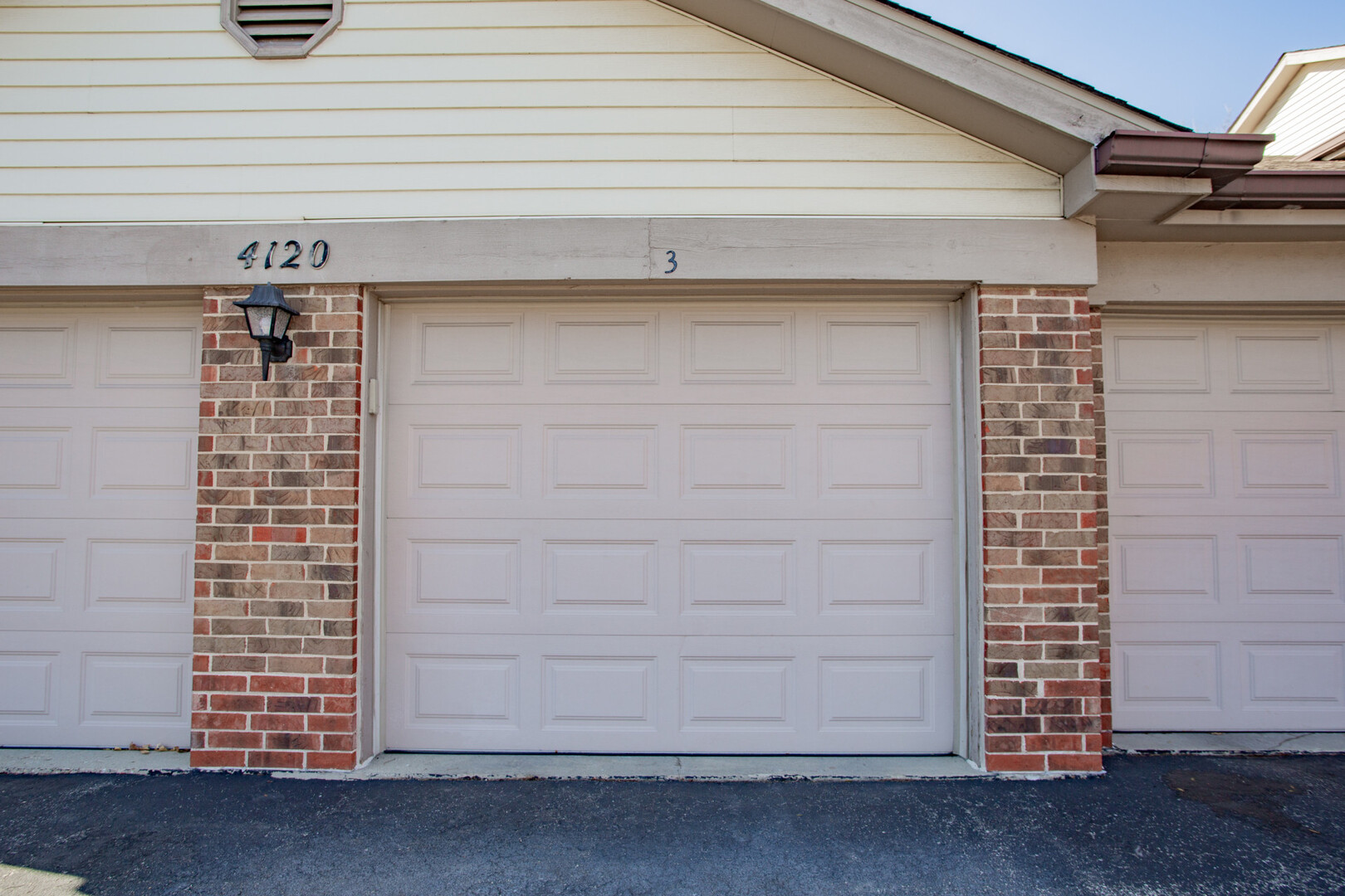 Arlington Heights, IL 60004