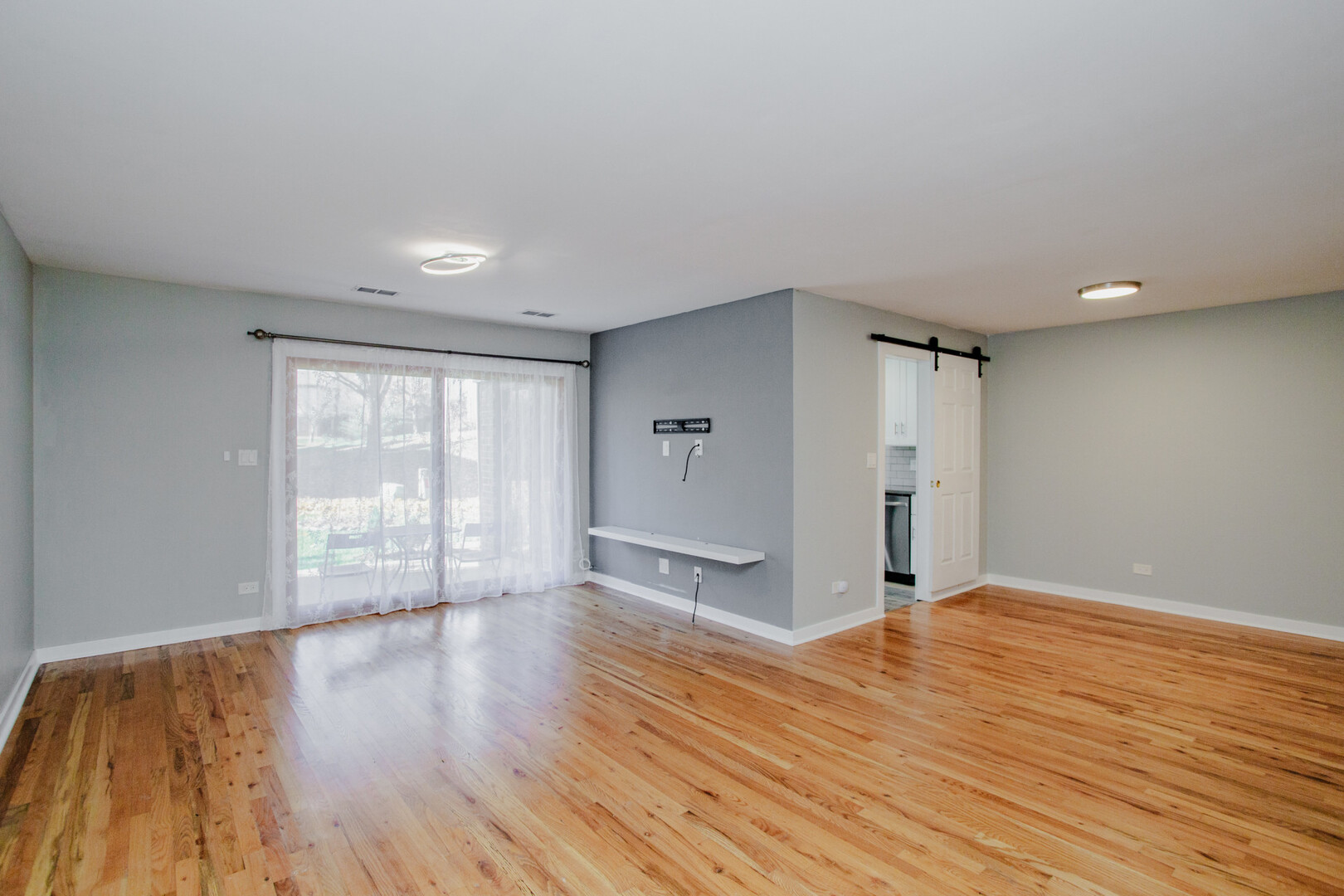 Arlington Heights, IL 60004