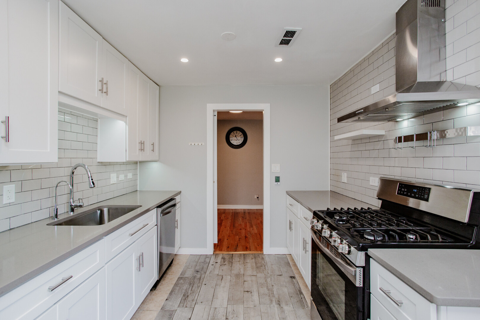 Arlington Heights, IL 60004