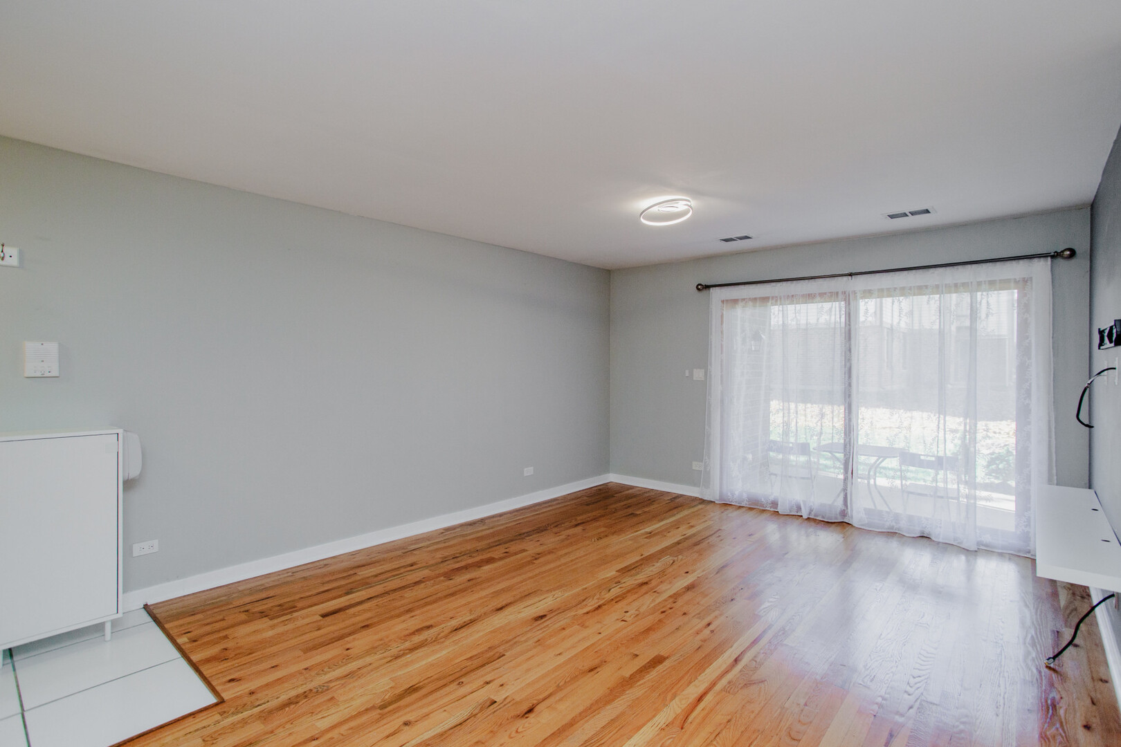 Arlington Heights, IL 60004