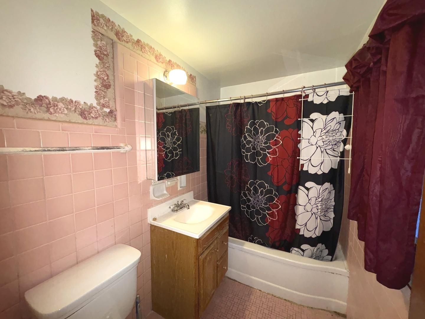 10050 S Green Street, Chicago, IL 60643