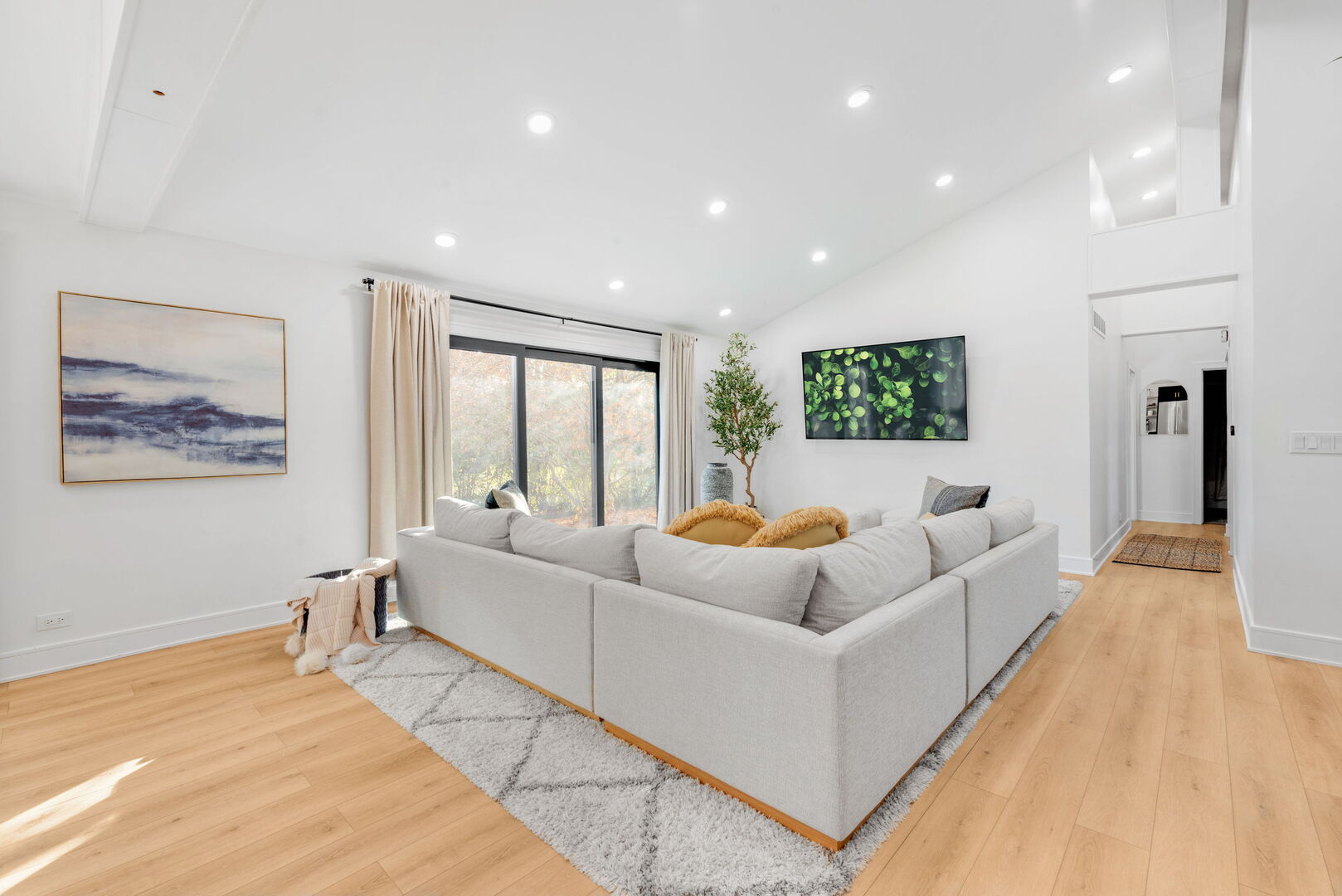 2S709 Ave Chateaux Drive, Oak Brook, IL 60523