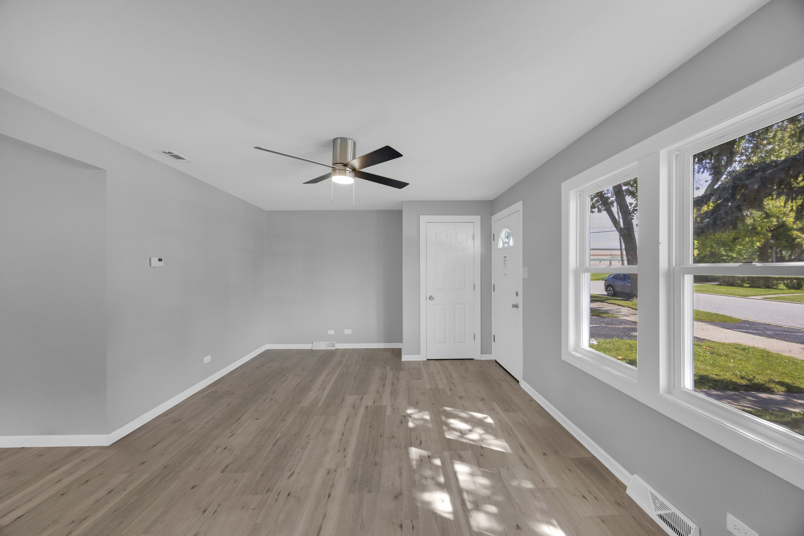 97 W 29th Street, South Chicago Heights, IL 60411