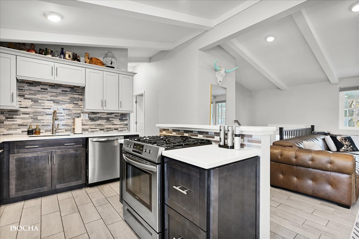 1244 Lakewood Drive, Lake Holiday, IL 60552