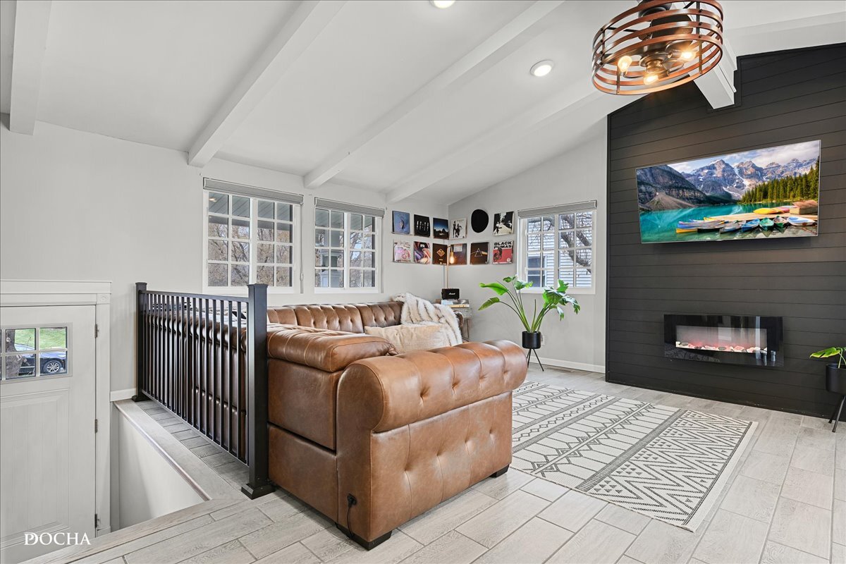 1244 Lakewood Drive, Lake Holiday, IL 60552