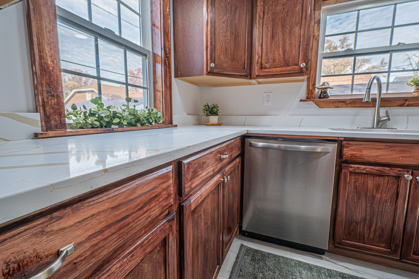 504 S Kreitzer Avenue, Bloomington, IL 61701