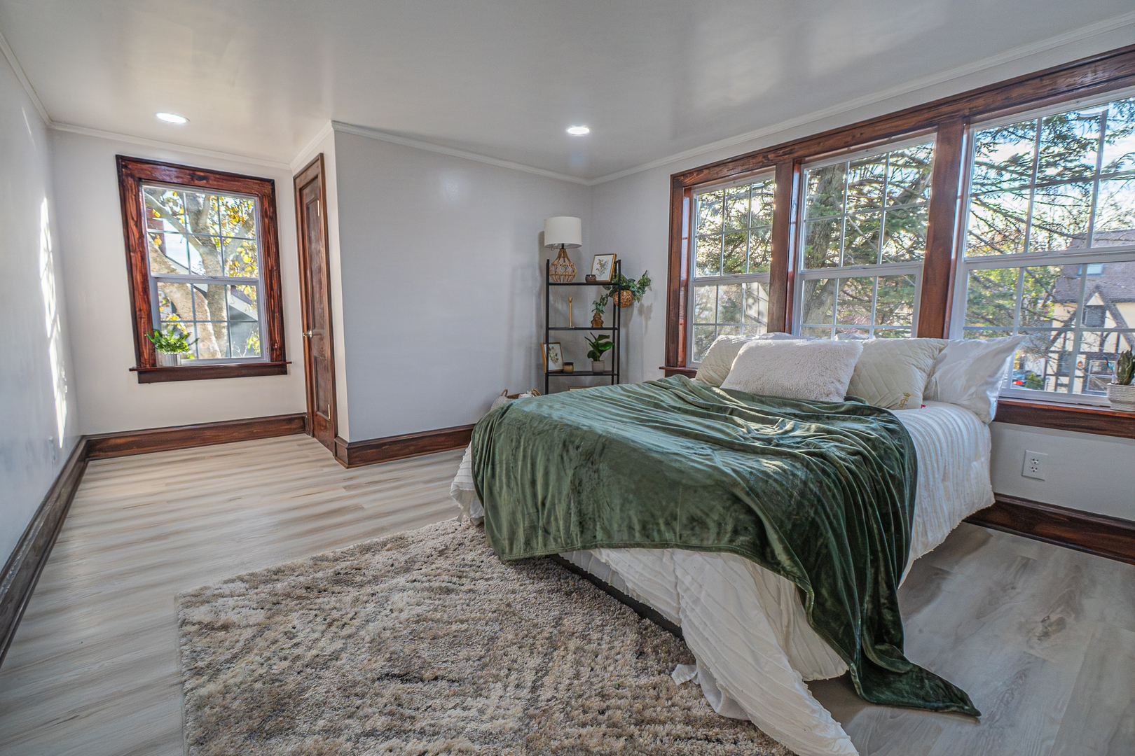 504 S Kreitzer Avenue, Bloomington, IL 61701