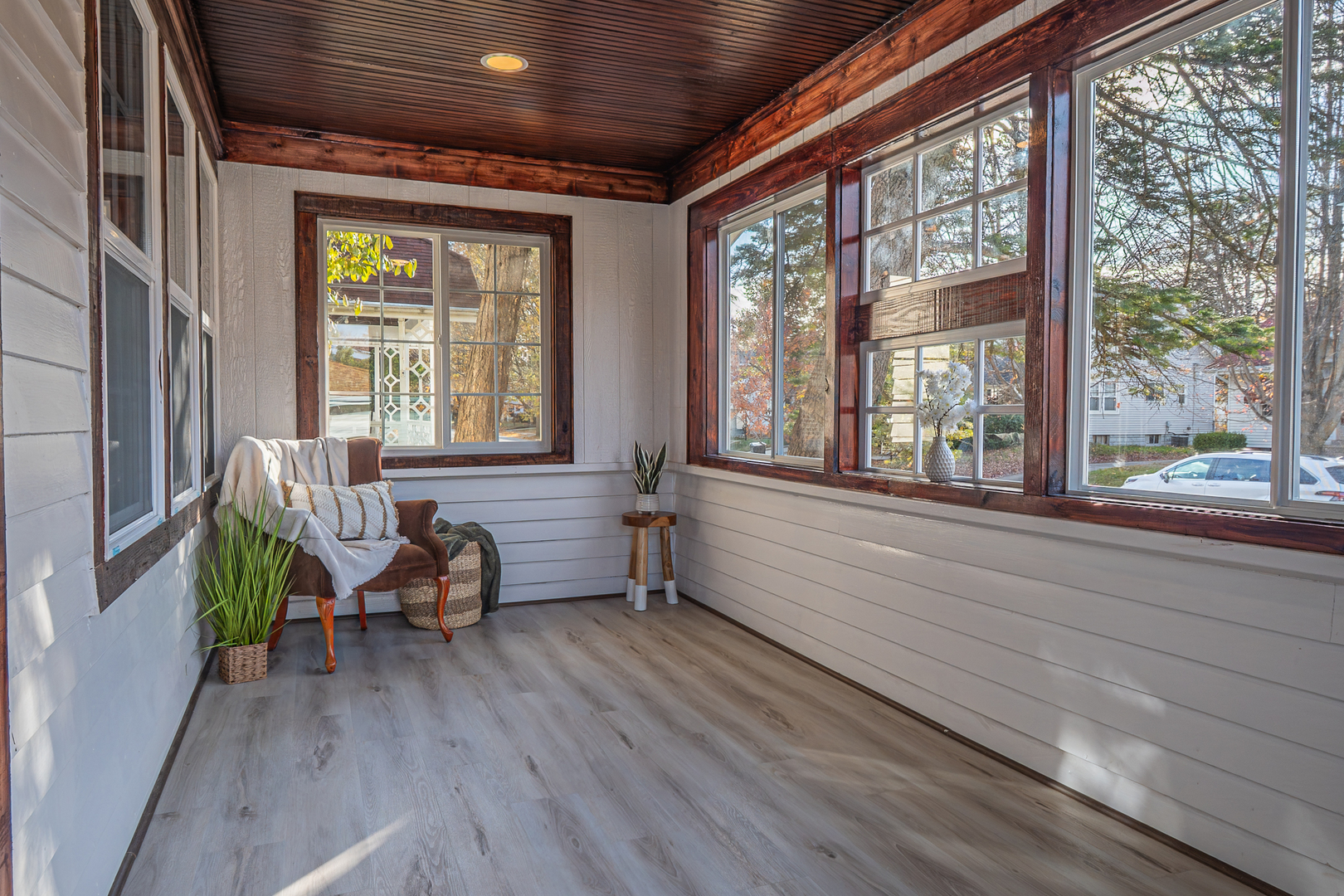 504 S Kreitzer Avenue, Bloomington, IL 61701