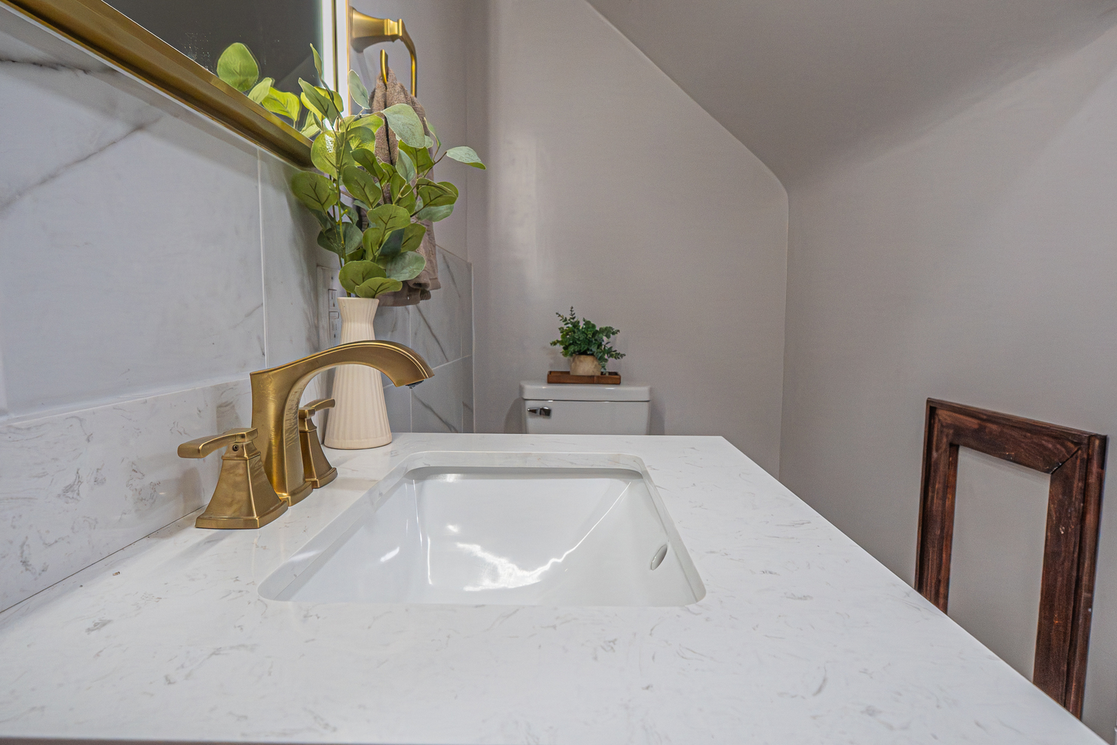 504 S Kreitzer Avenue, Bloomington, IL 61701