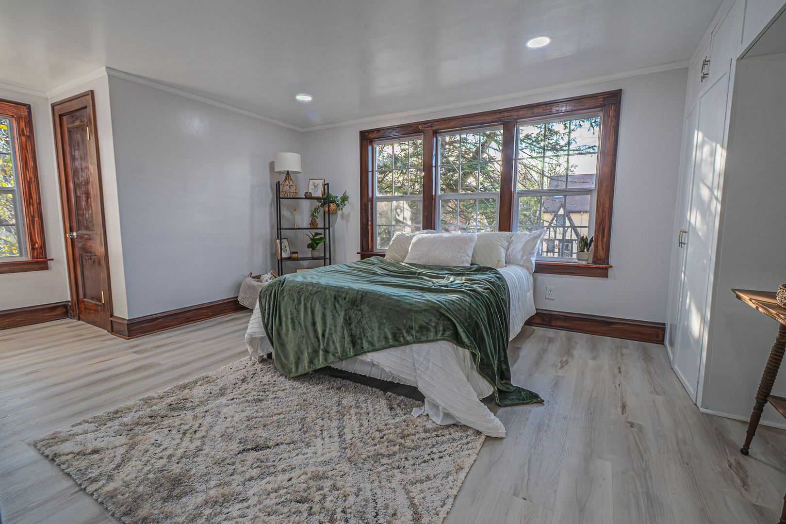 504 S Kreitzer Avenue, Bloomington, IL 61701