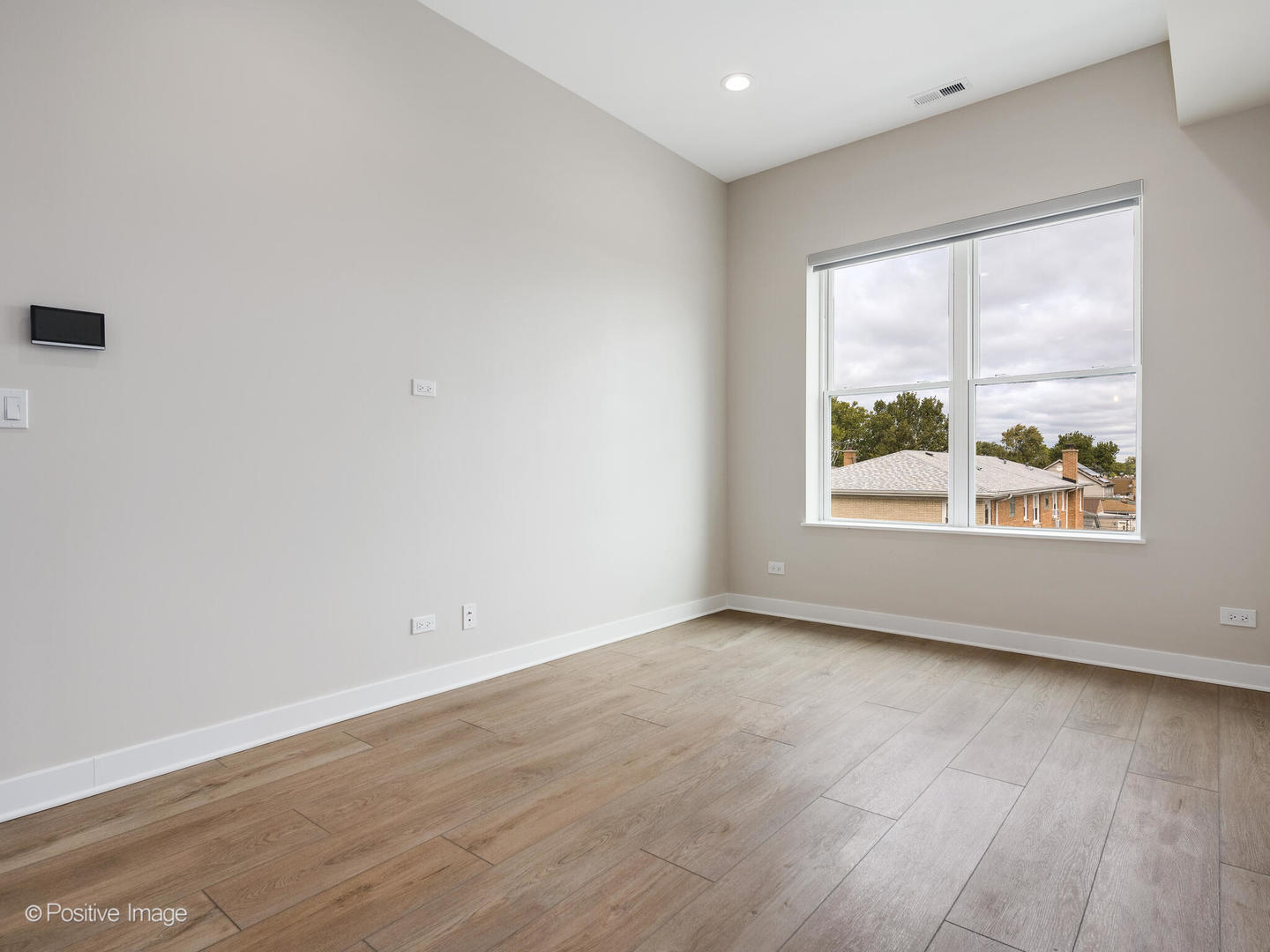 7517 W Belmont Avenue #3W, Chicago, IL 60634