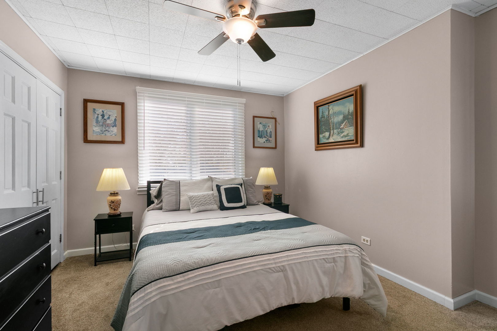 9408 S 55th Avenue, Oak Lawn, IL 60453