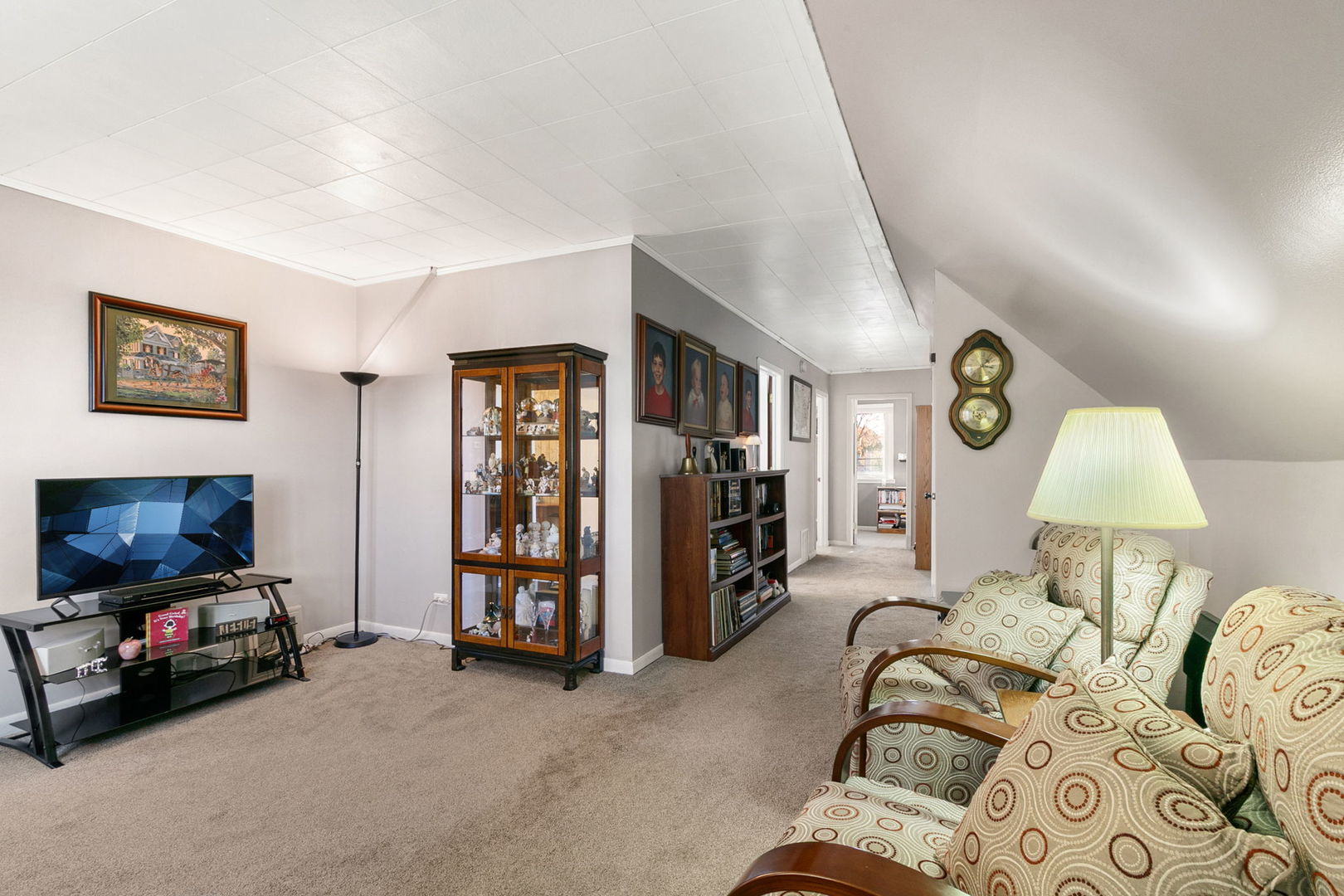 9408 S 55th Avenue, Oak Lawn, IL 60453