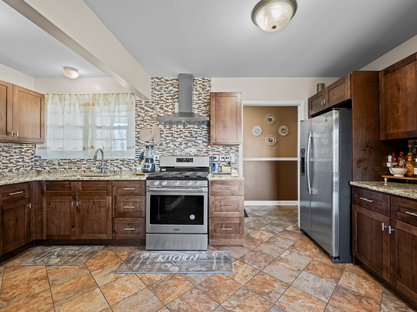 1905 Pierce Road, Hoffman Estates, IL 60169