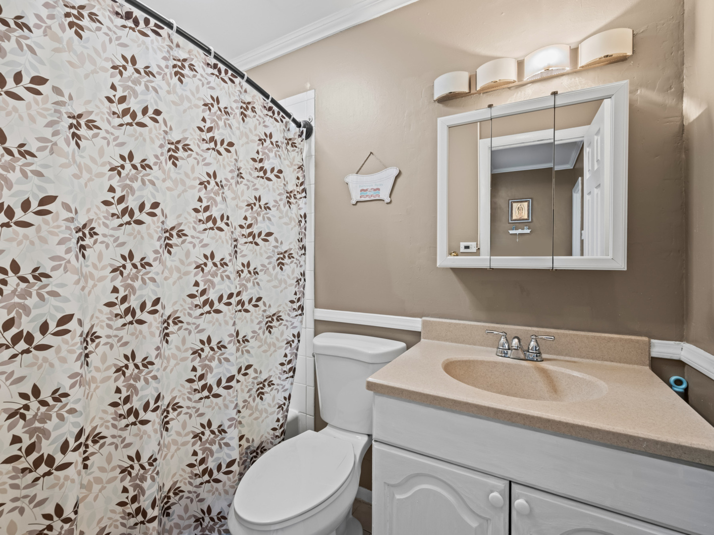 1905 Pierce Road, Hoffman Estates, IL 60169