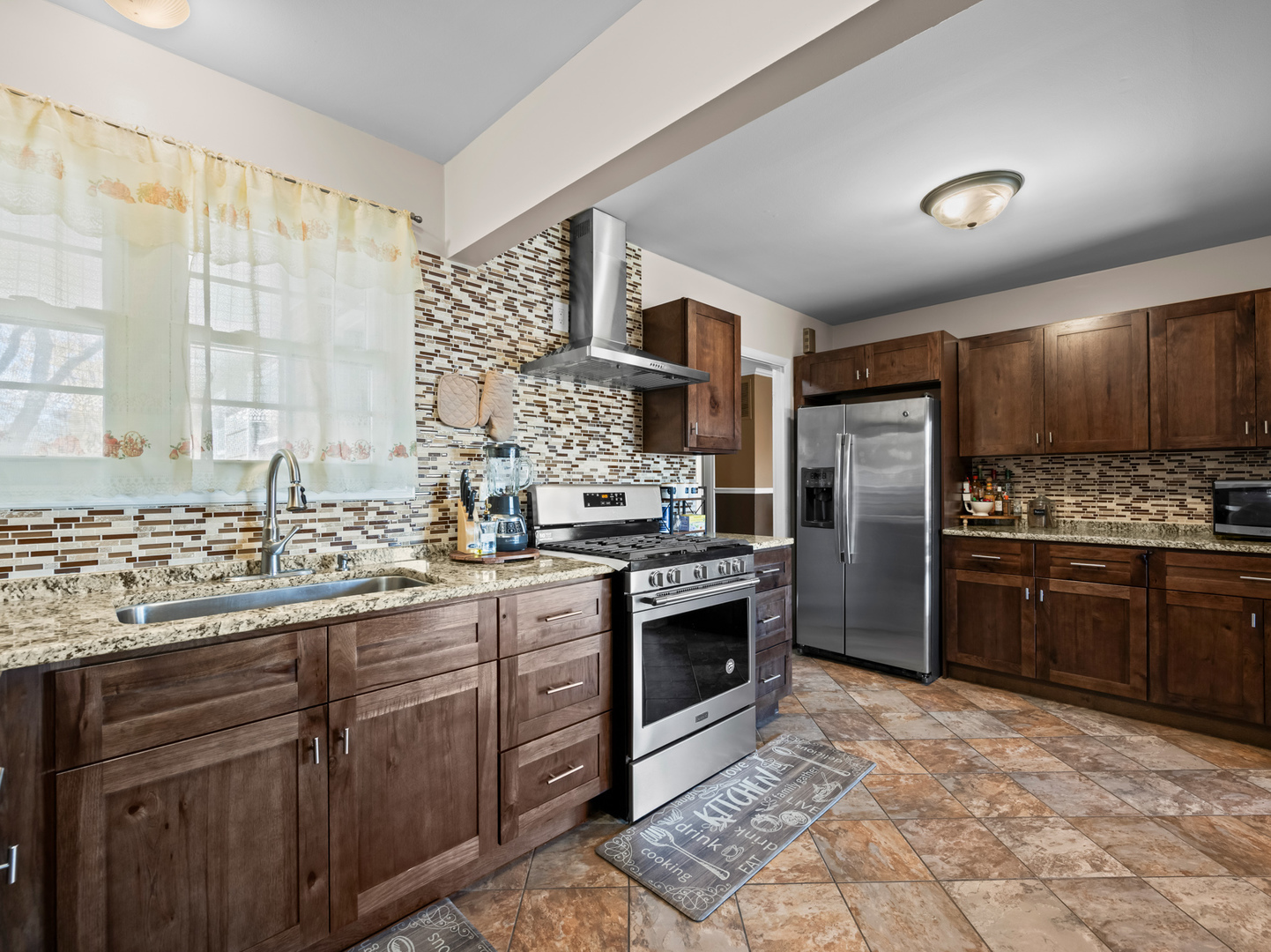 1905 Pierce Road, Hoffman Estates, IL 60169