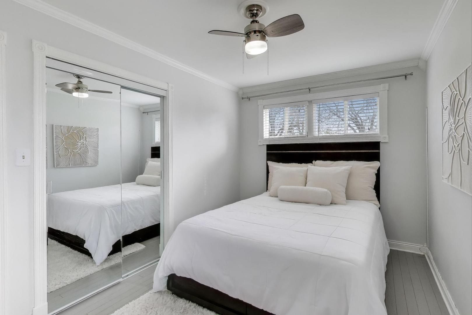 412 N Ridgeland Avenue, Elmhurst, IL 60126