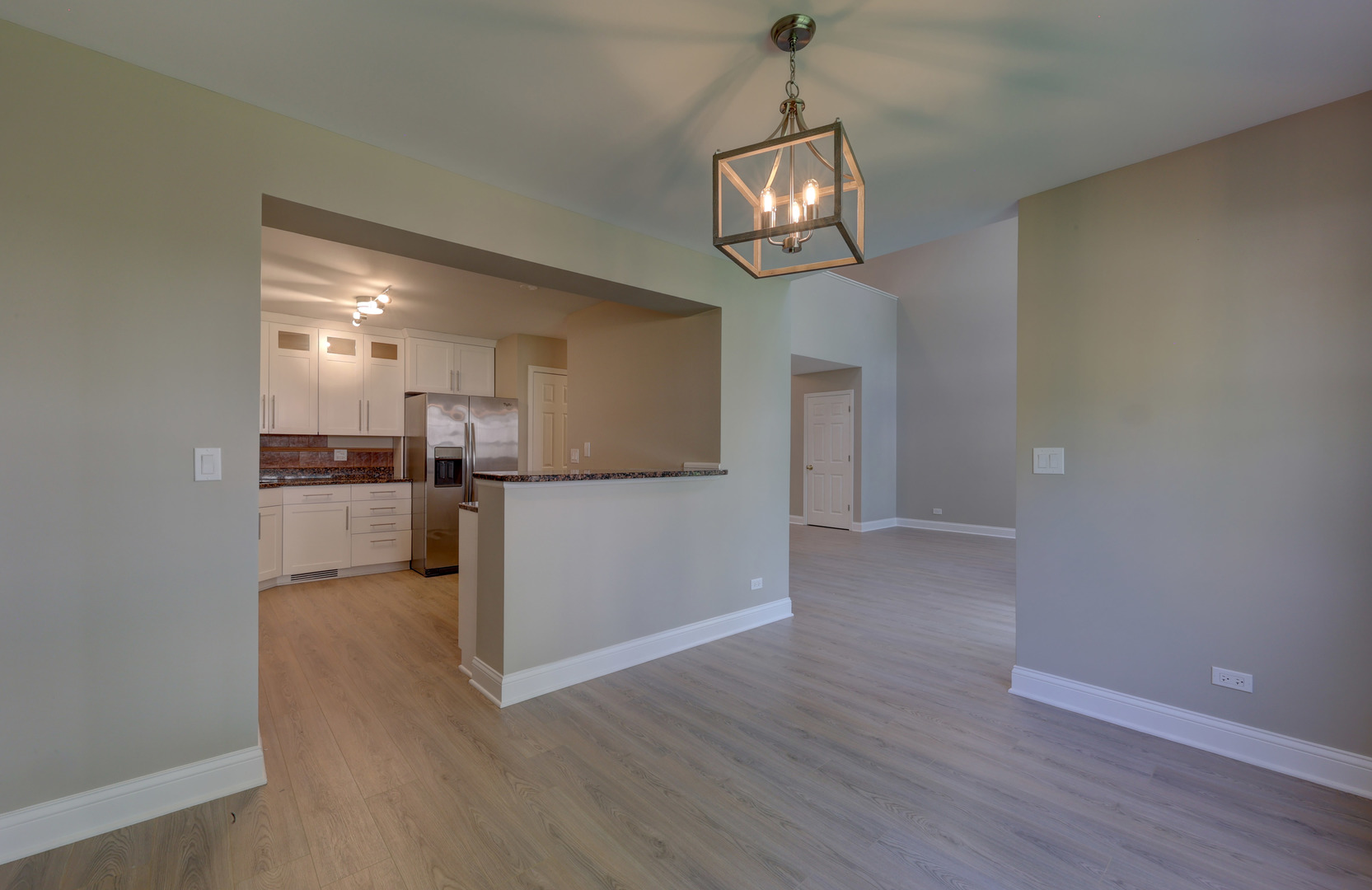 195 Island Court #195, Schaumburg, IL 60193