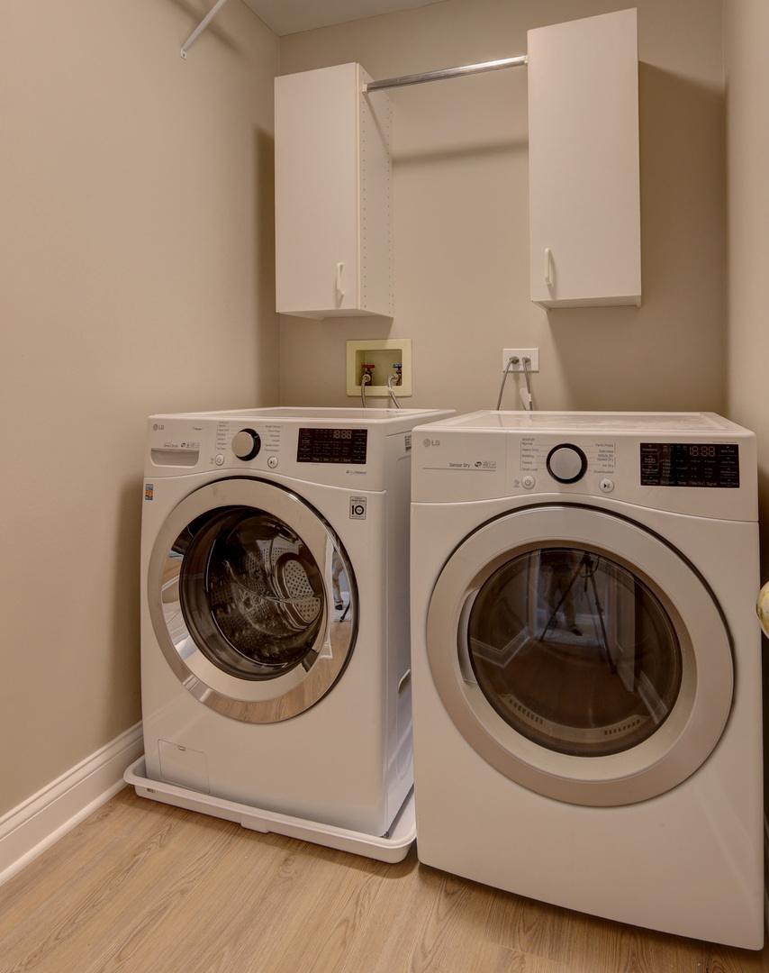 195 Island Court #195, Schaumburg, IL 60193