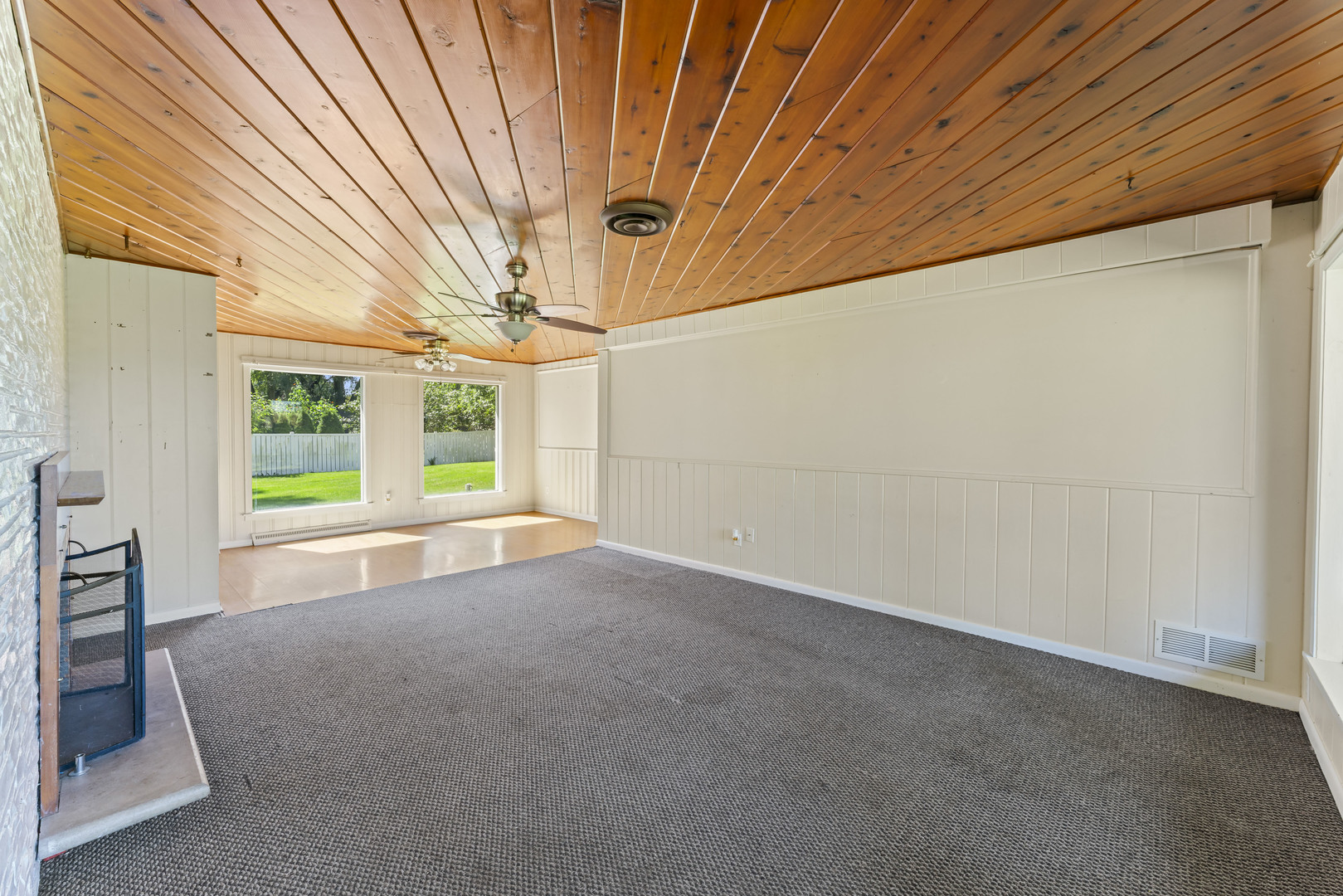 4501 E Kuhn Road, Richmond, IL 60071