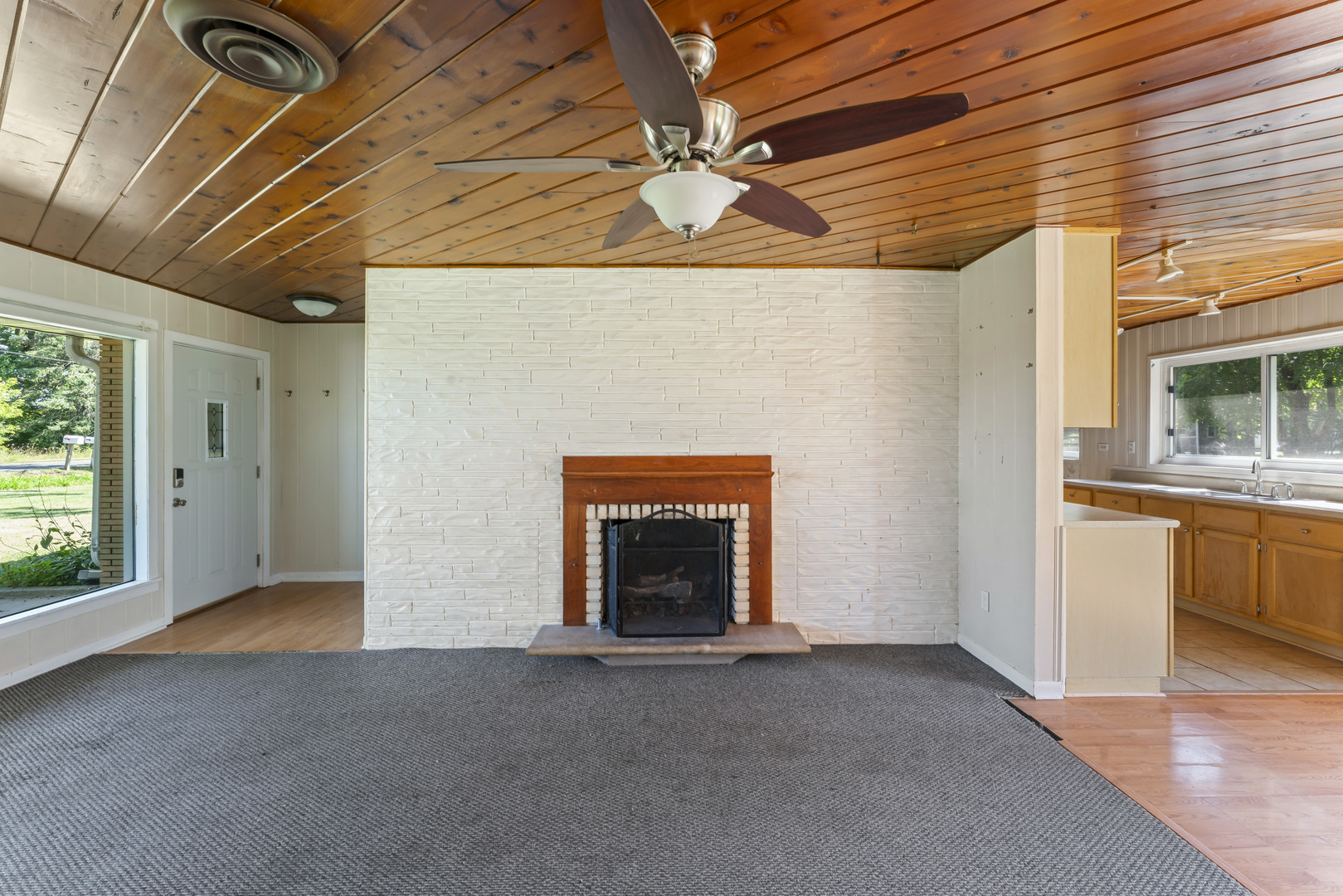 4501 E Kuhn Road, Richmond, IL 60071