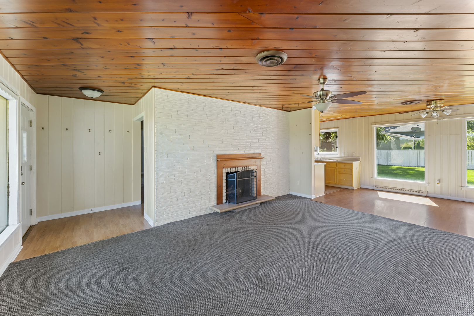 4501 E Kuhn Road, Richmond, IL 60071