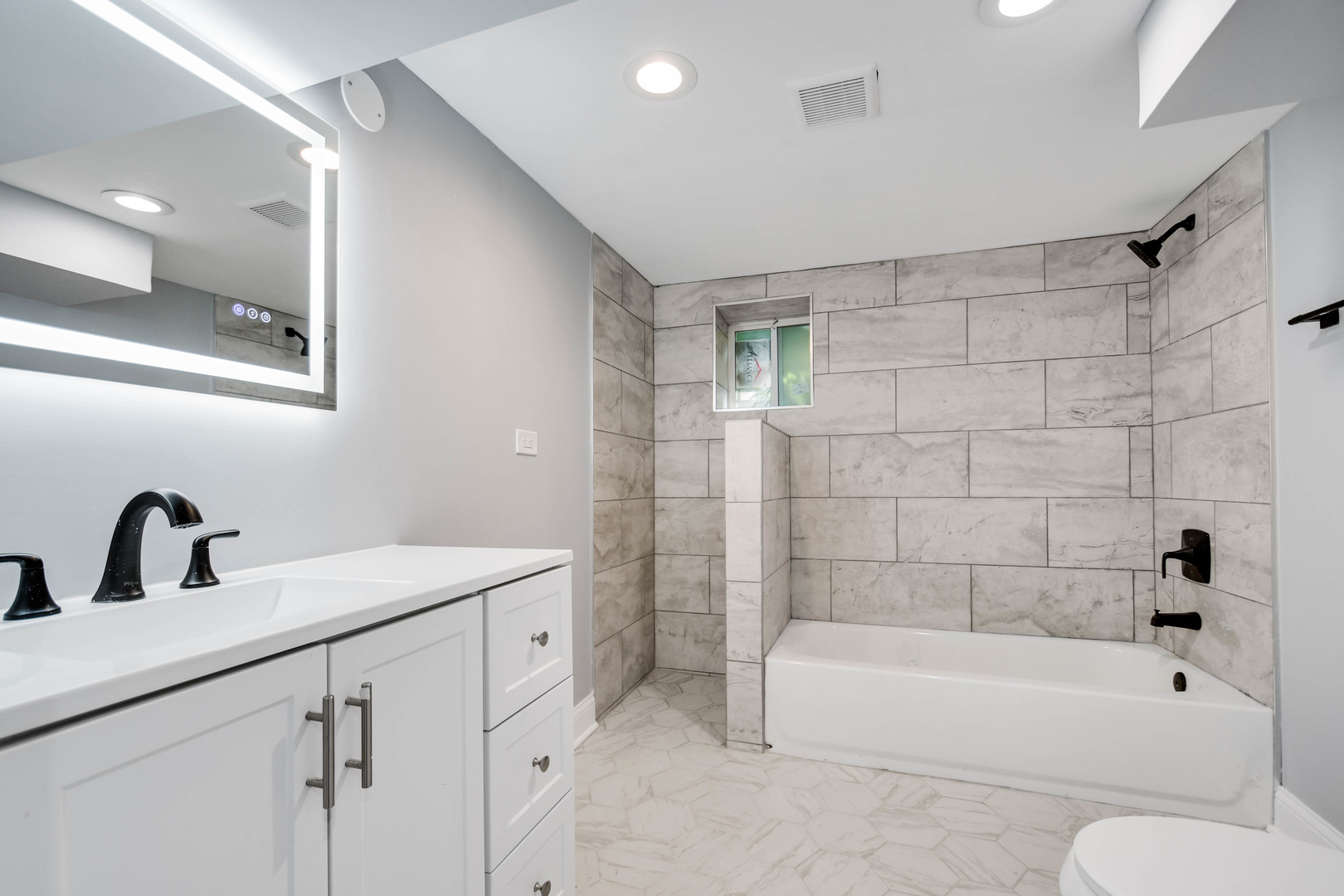 1520 W 103rd Street, Chicago, IL 60643