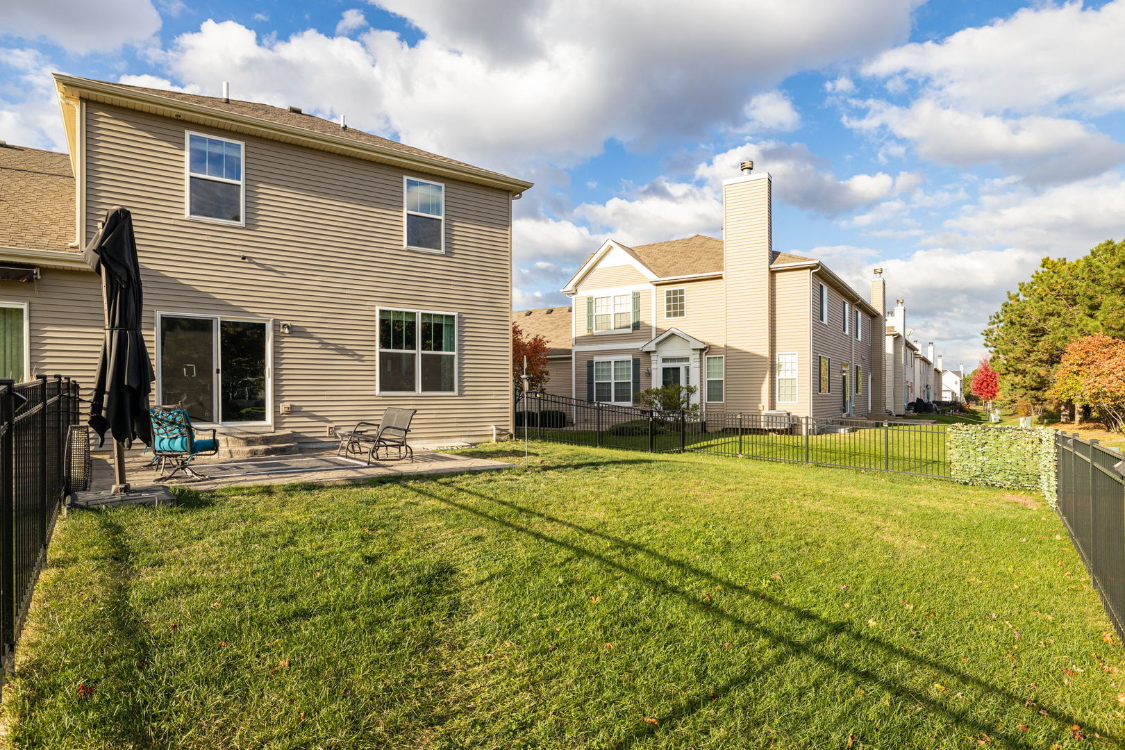 1064 Canary Avenue, Yorkville, IL 60560