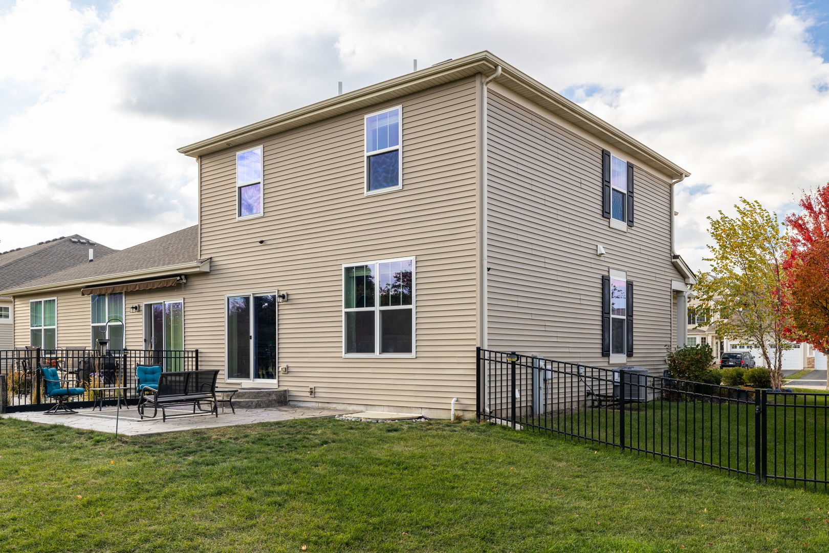 1064 Canary Avenue, Yorkville, IL 60560